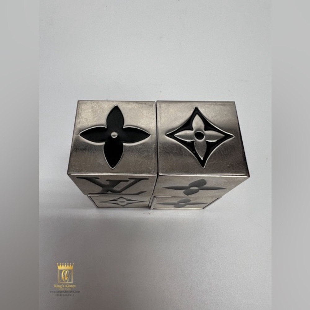 Louis Vuitton limited edition cube game dice - Picture 7 of 8
